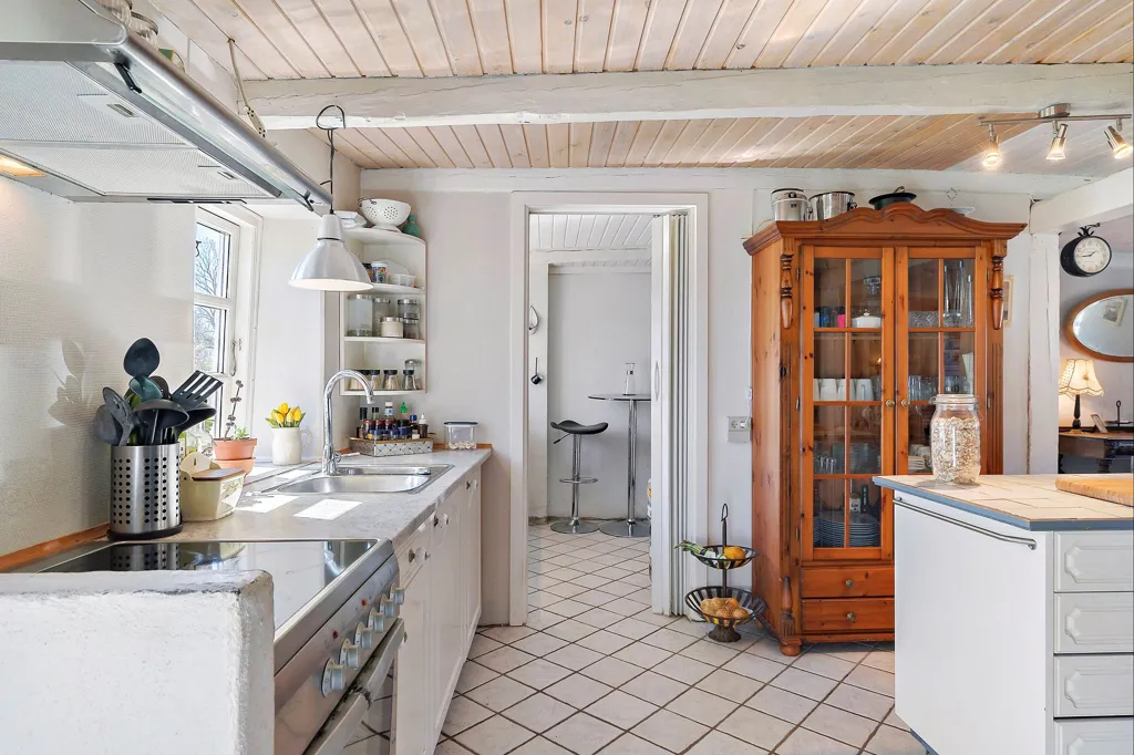Cucina - Charming 4-Bedroom Villa in Countryside