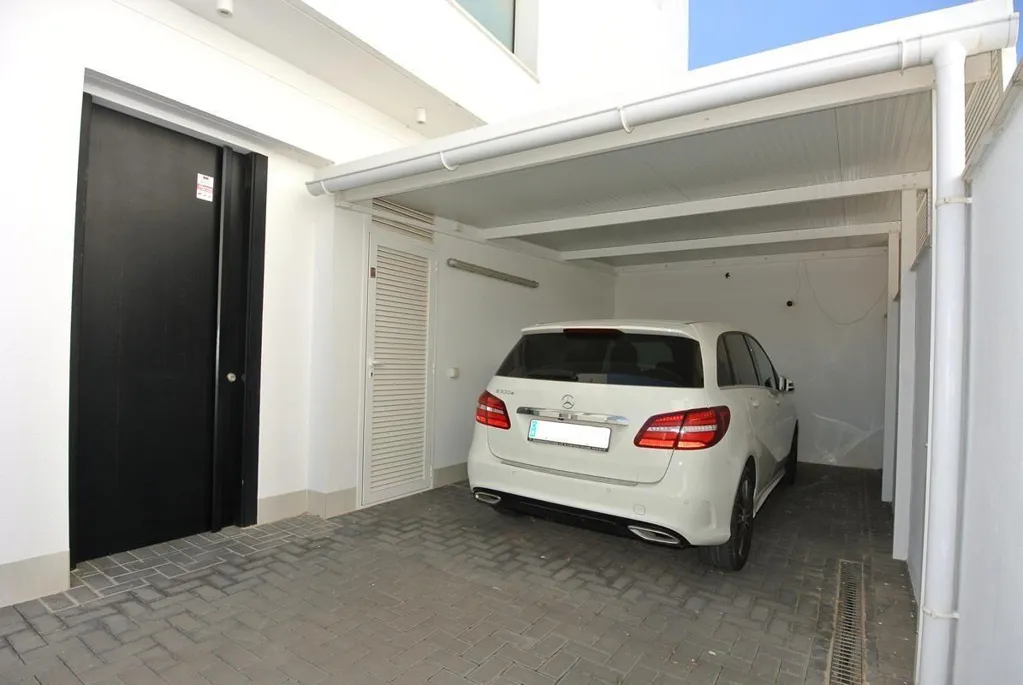 Garage - Luxury Villa with Pool in La Marina