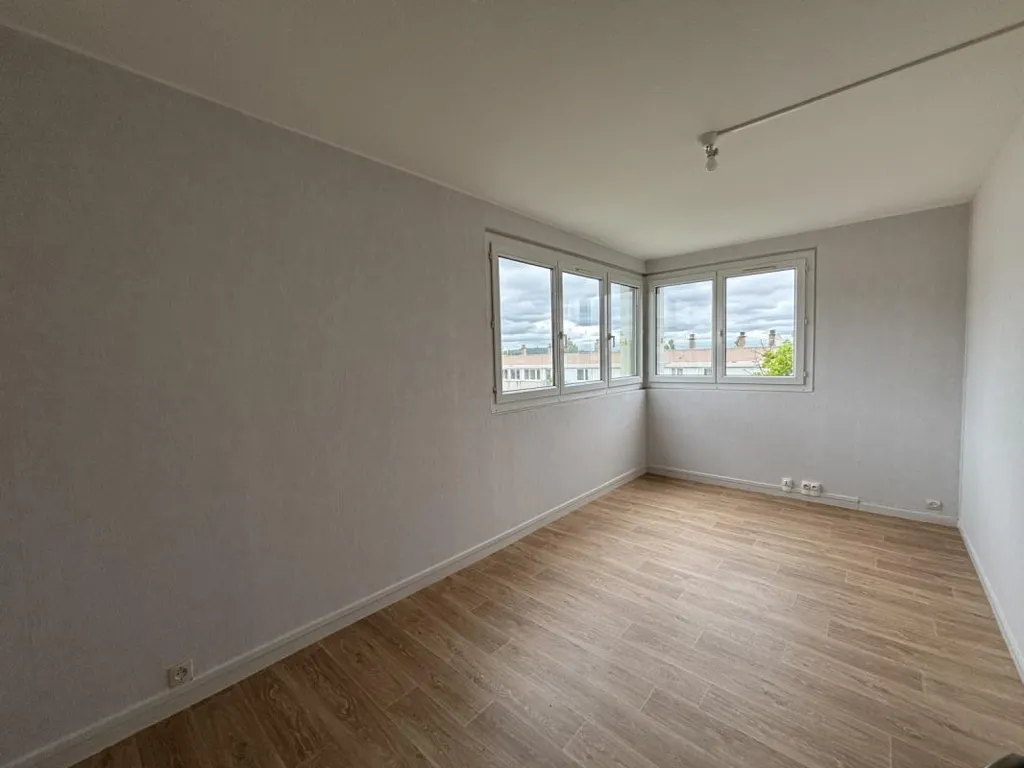 Toad - 3-Bed Flat in Chenôve with Secure Access