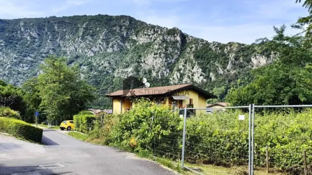 Esterno - Duplex with Terrace in Vobarno Centre