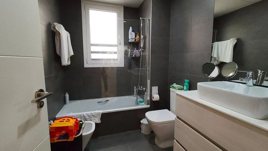 Vannitoad - Student Flat with Pool and Terrace in Getafe