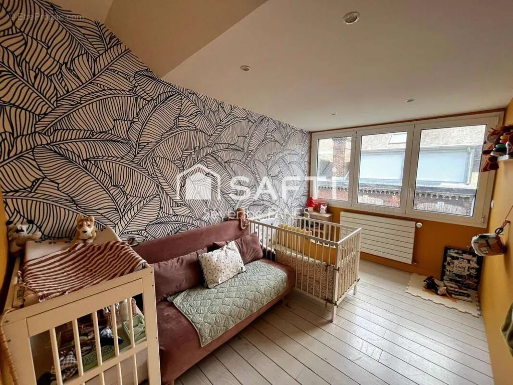 Magamistoad - Loft-Style Apartment with Cathedral Ceiling in Rouen