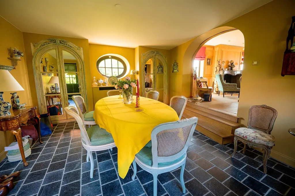 Salle à manger - Ferme Rénovée avec Piscine Intérieure et Extérieure