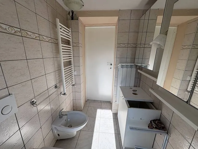 Badezimmer - Rearranged Apartment with Balcony in Gallicano