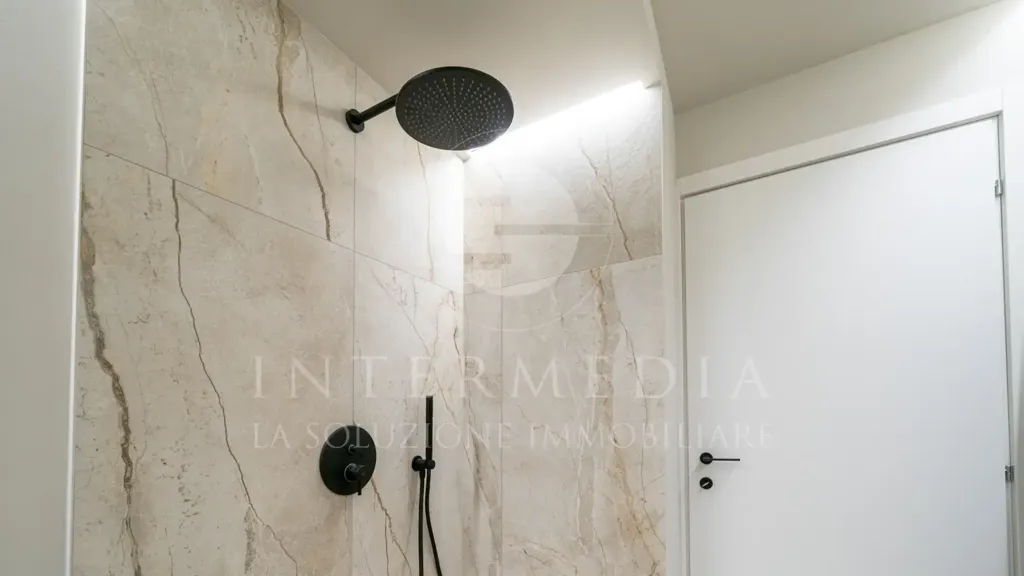 Vannitoad - Rusticated Flat with Balcony in Brescia