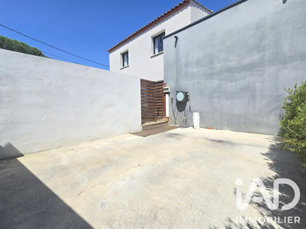 Aed - Contemporary Villa with Pool in Sète