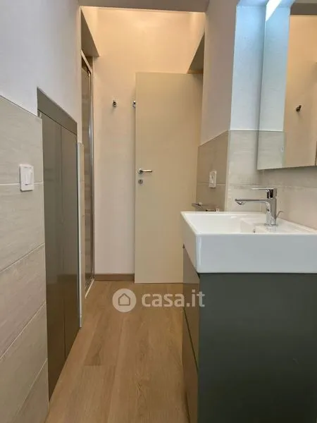 Vannitoad - Modern Flat with Lake View in Como