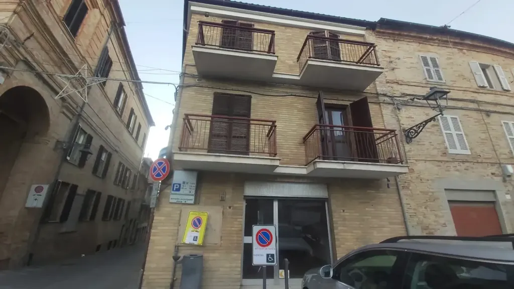 Esterno - Commercial Unit with Vitrine in Monte Urano
