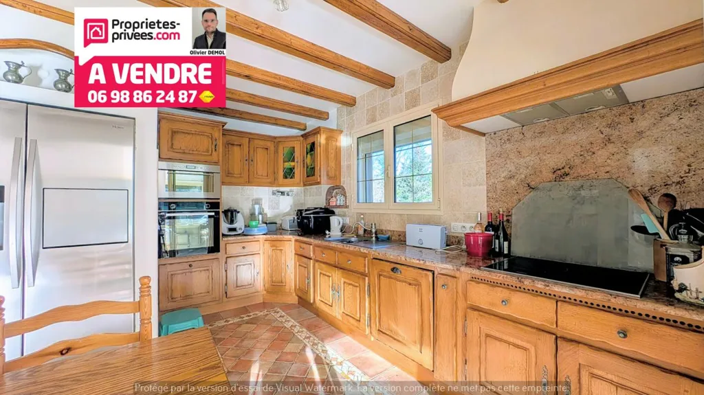 Cuisine - Propriété en Deux Habitations avec Piscine à Montauroux