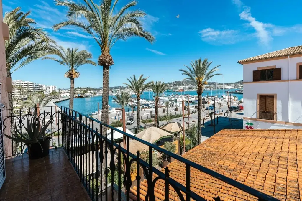 Rõdu - Exclusive Residence with Panoramic Views in Ibiza Town