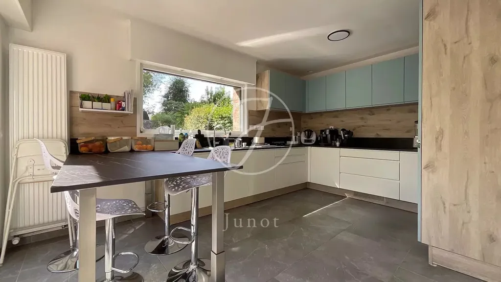 Köök - Renovated House with Pool in Hem
