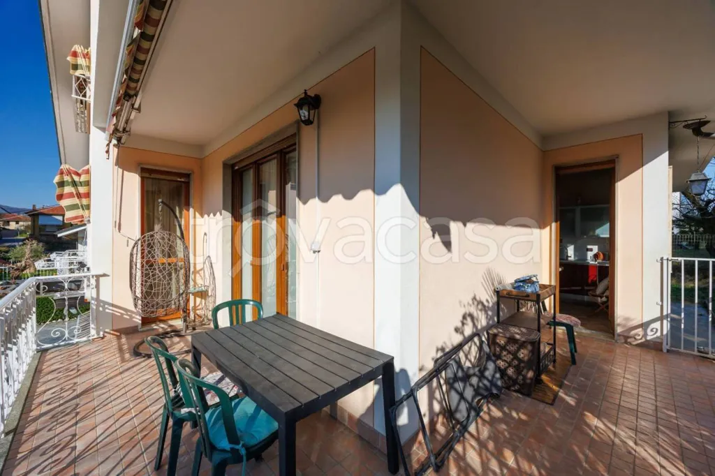 Terrass - Villa with Private Garden in Trofarello