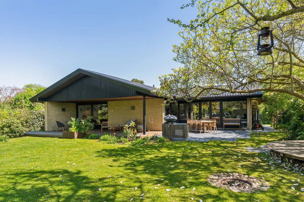 Garden - Modernised Johan Christensen Villa in Hareskovby