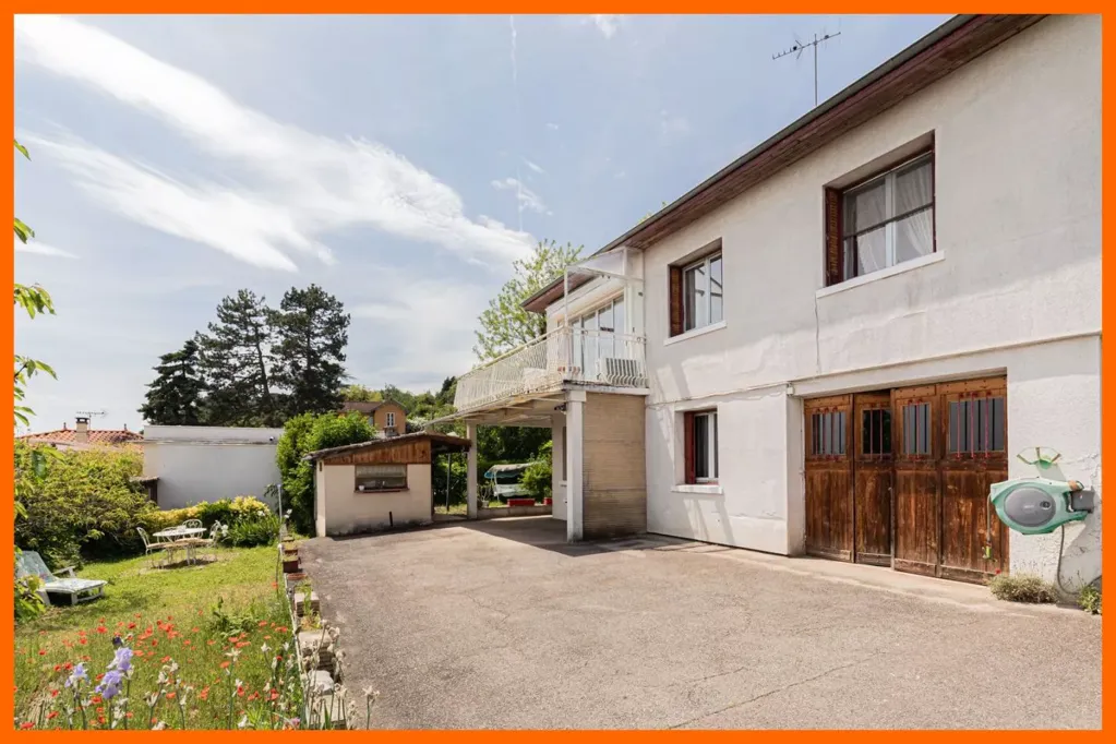 Extérieur - Maison avec Jardin et Vue Dégagée à Neyron