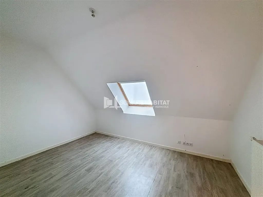 Toad - 3-Bedroom Apartment in Secure Residence, Briec
