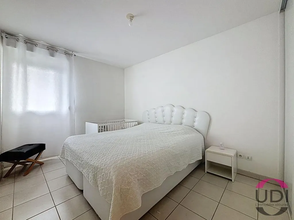 Chambres - Appartement 3 Pièces avec Terrasse à Montluçon