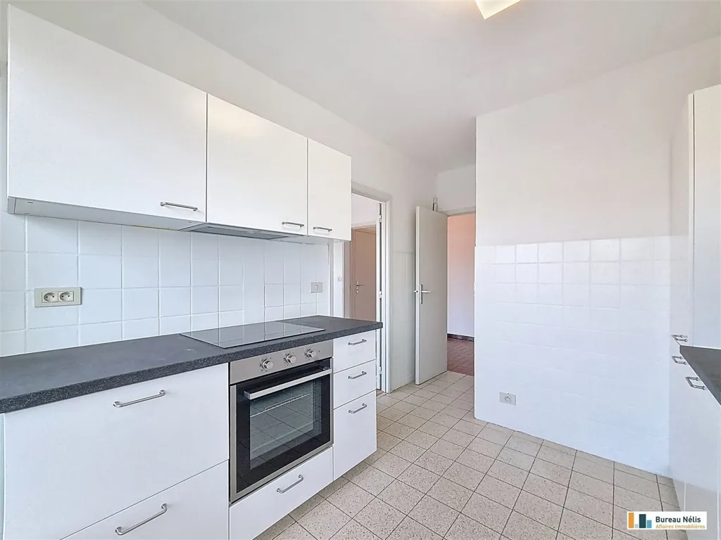 Cucina - Renovated Apartment with Balcony in Grivegnée