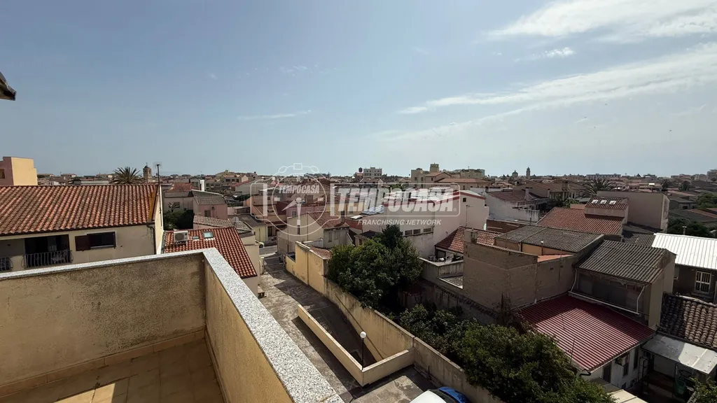 Terrass - Spacious 2-Bedroom with Balcony in Oristano