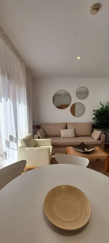 Sala da pranzo - 1-Bed Apartment with Pool on Avenida Del Decano