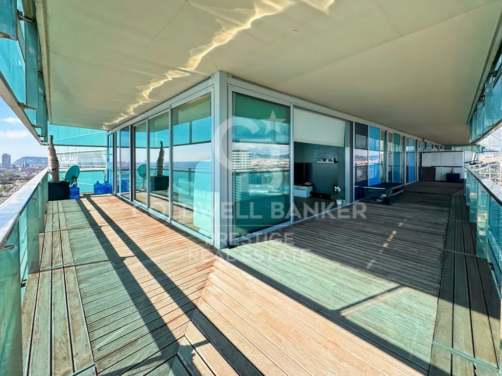 Terrasse - Beachfront Apartment with Pool in Barcelona