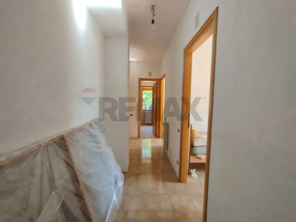 Entrée - Semi-Independent Apartment with Balcony in Pizzoli