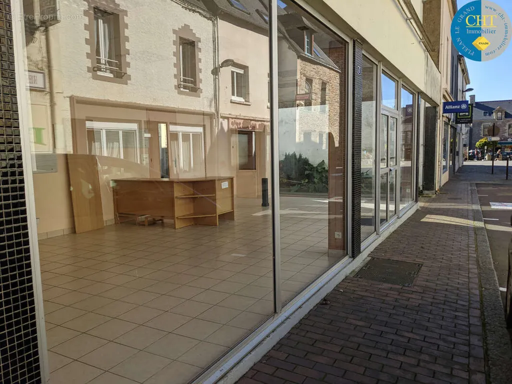 Välivaade - Mixed-Use Building in Guer Centre
