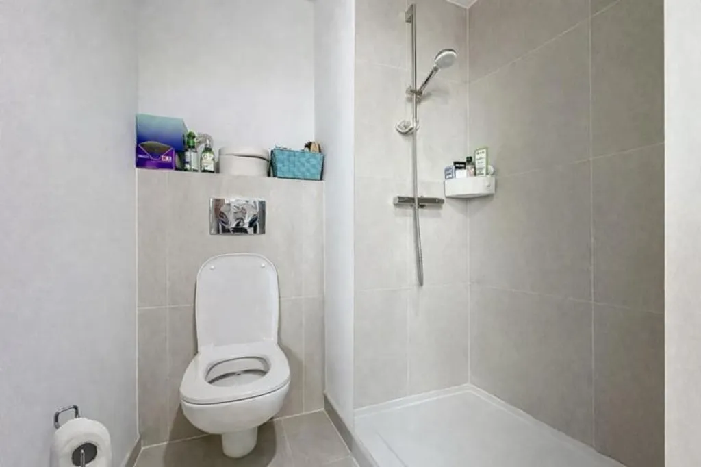 Salles de bain - Penthouse avec Terrasse Panoramique à Evere