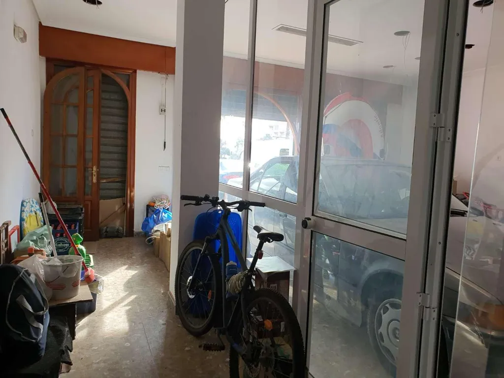 Garage - Commercial Premises with Carpark in Torrox