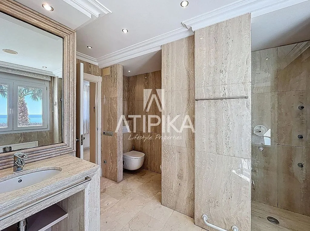 Vannitoad - Seasonal Chalet with Pool in Cabrils