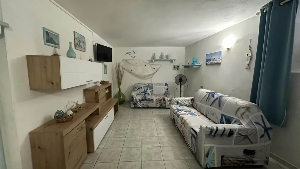 Elutuba - Beachfront Apartment in Borgo Saraceno, Finale Ligure