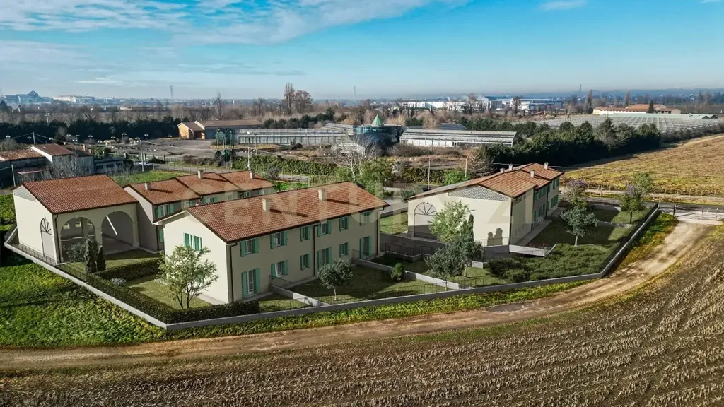 Vista aerea - Villa a schiera con giardino a Zevio
