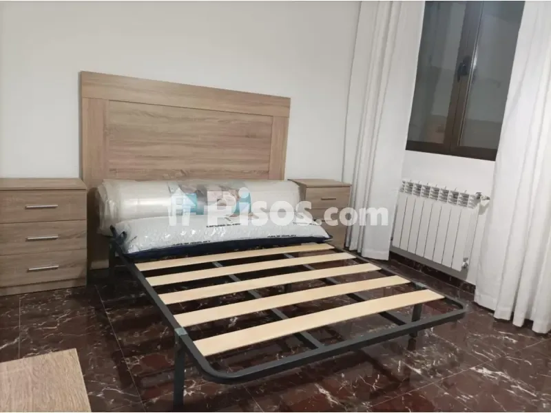 Chambres - Modernised Flat with Balcony in City Centre