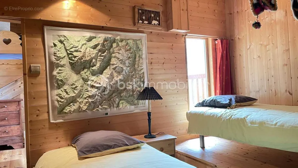 Chambres - Chalet Authentique de 1872 avec Terrasses à Thônes