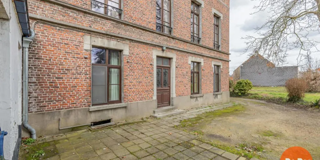 Extérieur - Herenhuis avec Possibilités Pratiques au Centre d'Erpe-Mere