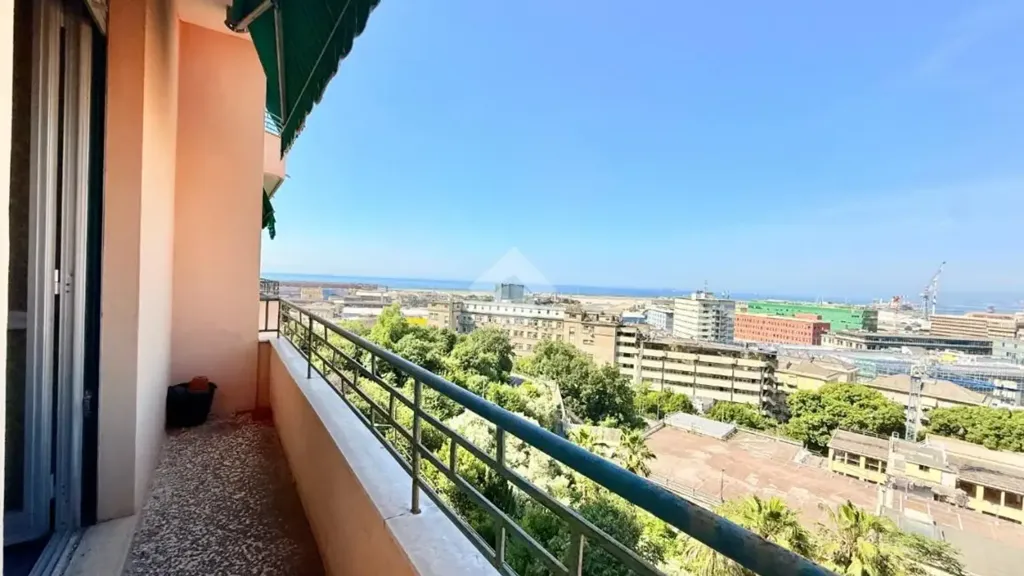 Balcon - Apartment with Sea View in Genoa