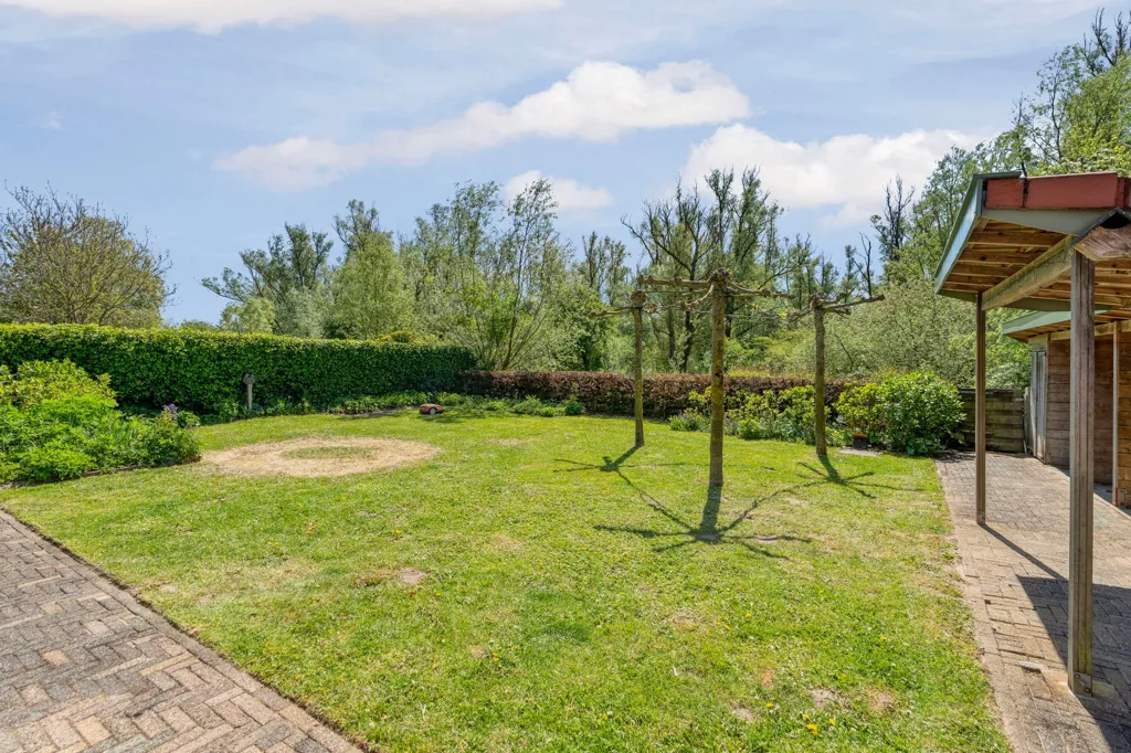 Aed - Two-Storey House with Garden in Ooijpolder