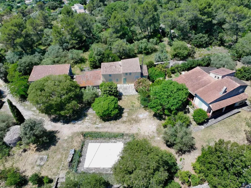 Vue aérienne - Maison de Luxe avec Piscine à Nîmes