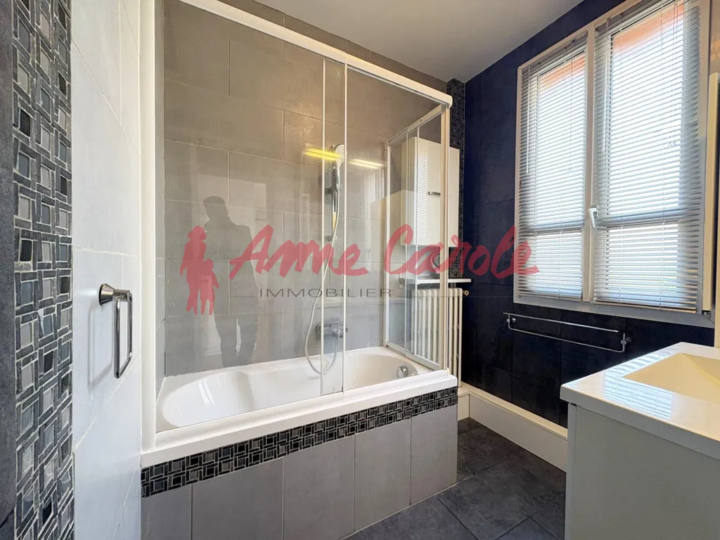 Vannitoad - Charming Flat with Balcony in Historic Building