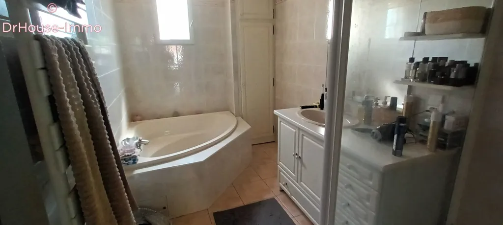 Vannitoad - Charming House with Pool in Ballan-Miré
