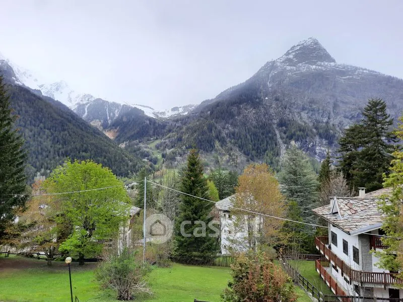 Aed - Panoramic Apartment with Balcony in Courmayeur