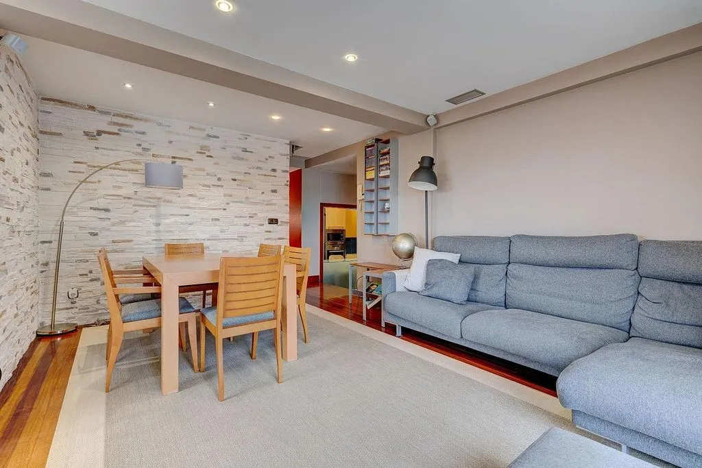 Elutuba - Spacious Flat with Views in San Roque