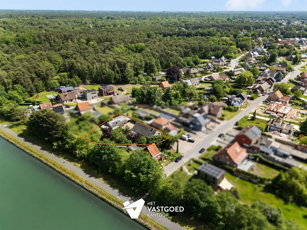 Vue aérienne - Maison avec Atelier sur Terrain de 1372m² à Balen