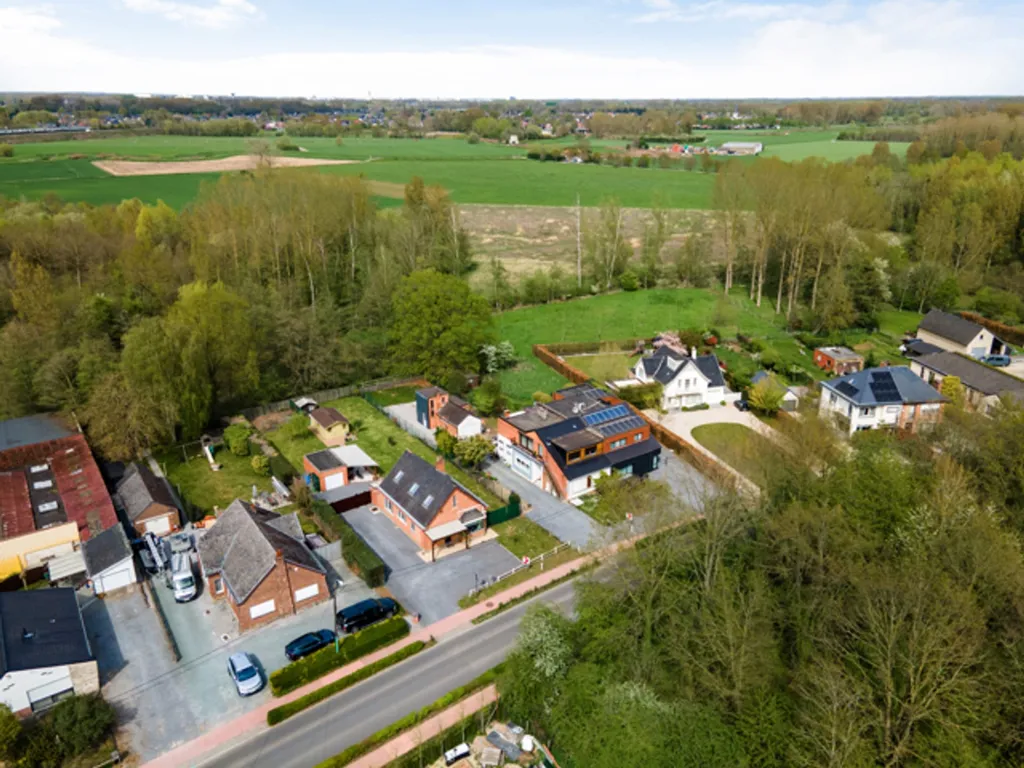 Vue aérienne - Maison Rénovée avec Jardin à Eppegem