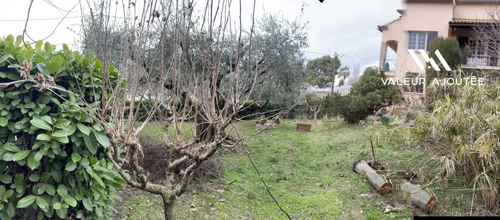 Jardin - Maison de Plain-Pied avec Balcons à Lunel