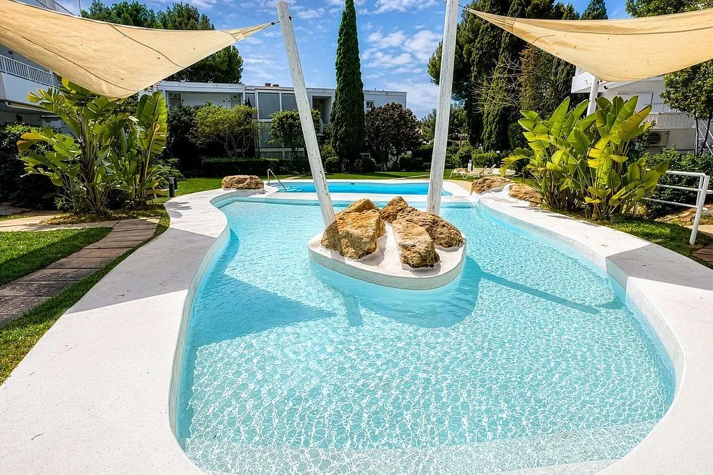Bassein - Modern Flat with Pool in Santa Ponsa