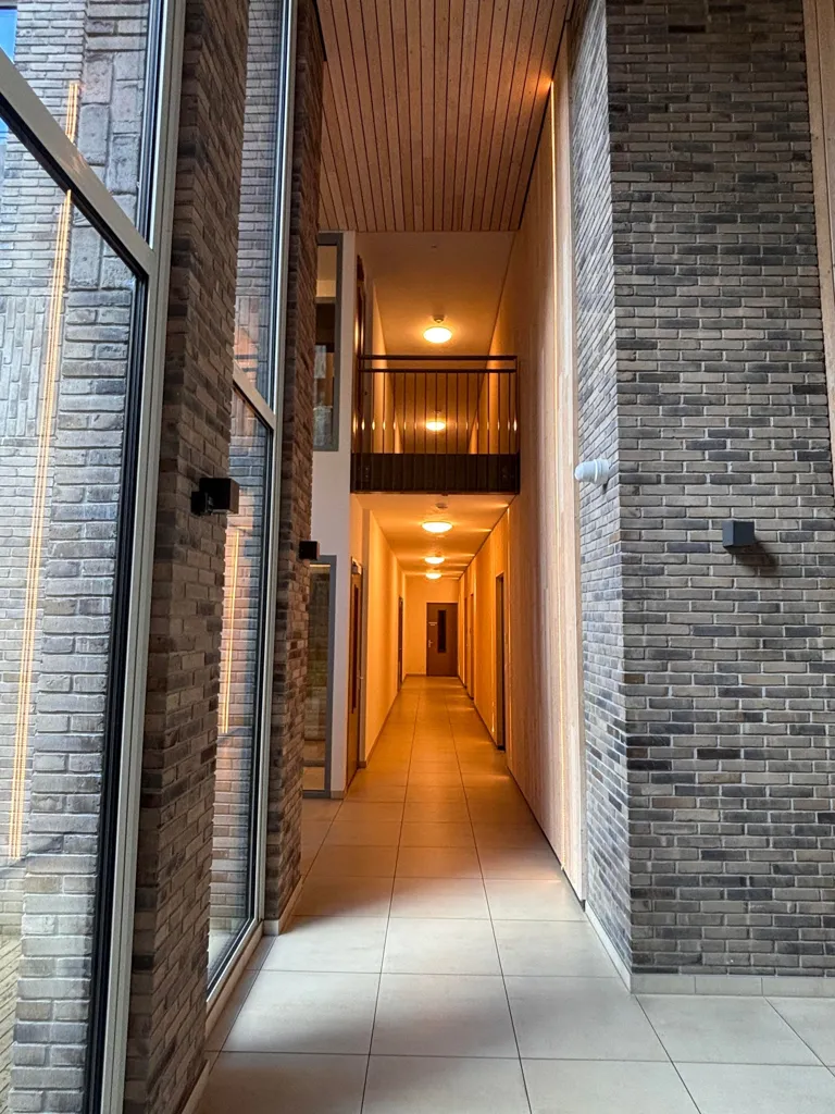 Esik - Modern Apartment with Balcony in Amsterdam