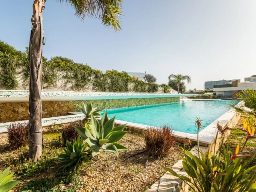 Bassein - Contemporary Villa with Rooftop Pool in Albufeira