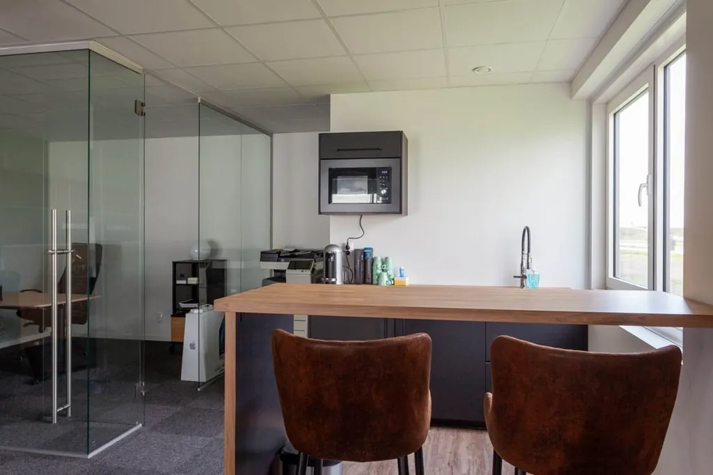 Bureau - Efficient Flat with Parking near E65 in Svedala