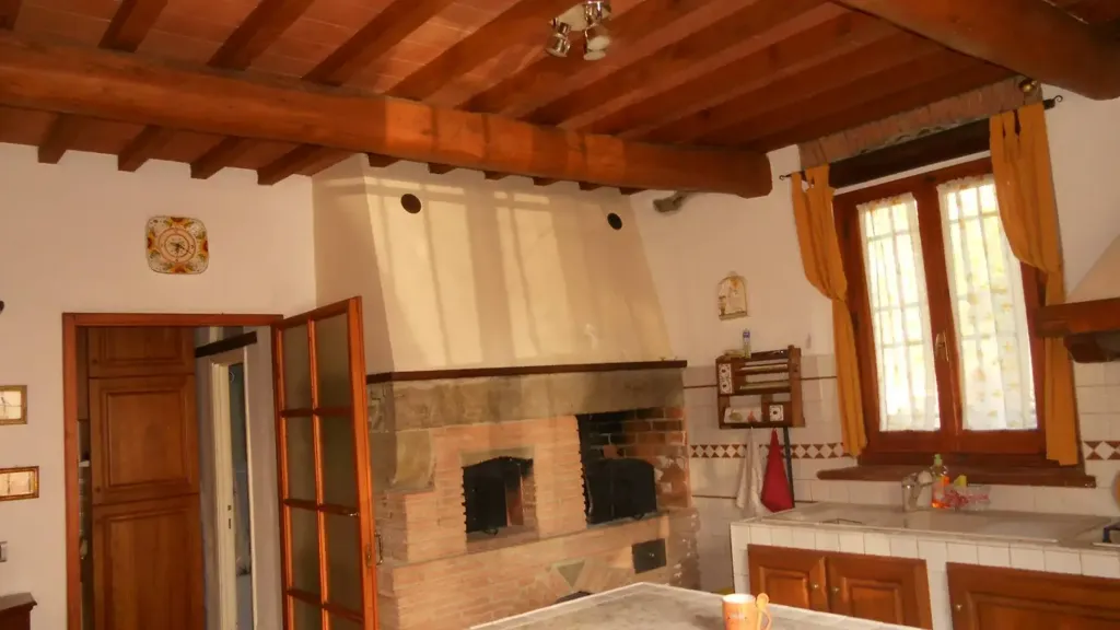 Cuisine - Rustic Terraced House with Balcony in Montespertoli