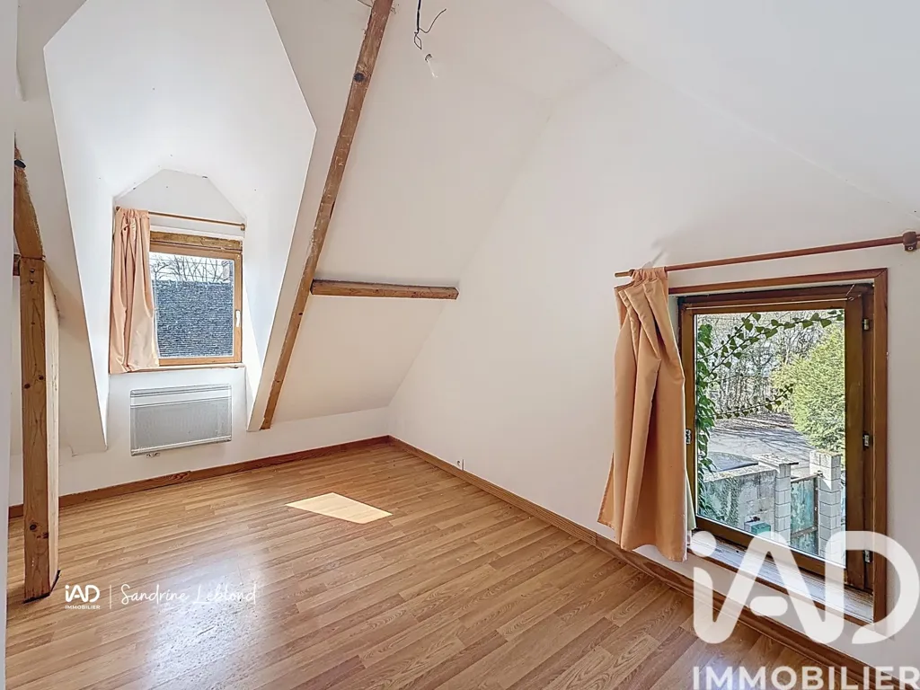 Pièces - Maison 4 pièces à Escorpain